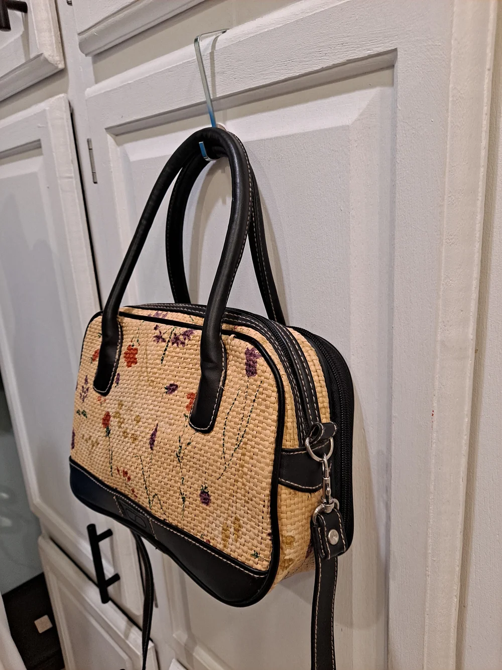 Stone Mountain Vintage Y2k Handpainted Floral Woven Straw Dome Satchel